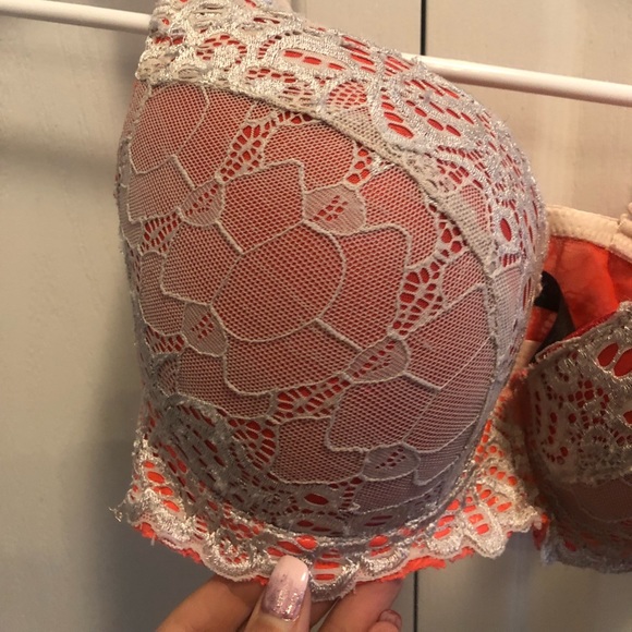 34D lace overlay push up bra - Picture 2 of 4